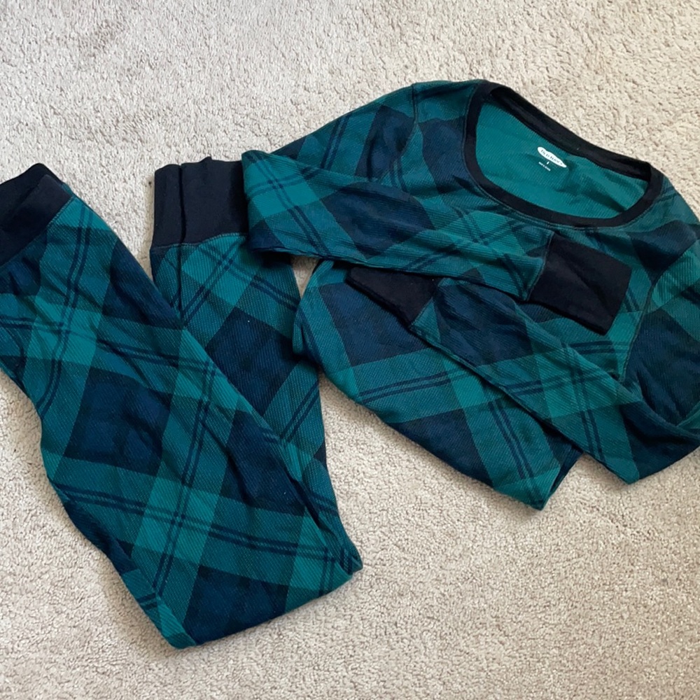 Old Navy thermal set